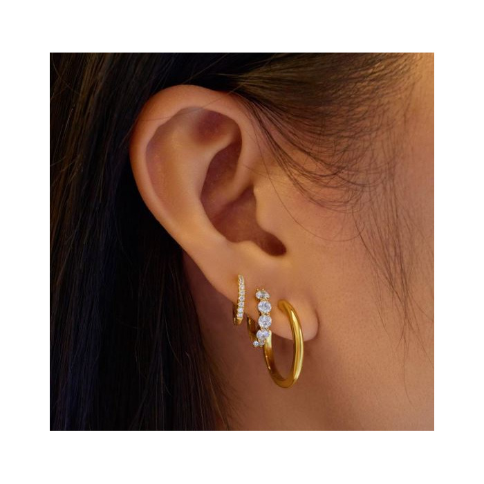 277312 01 Ania Haie Luna Gaze Huggie Hoop earrings E075-05G Juwellier Clem Vercammen.jpg