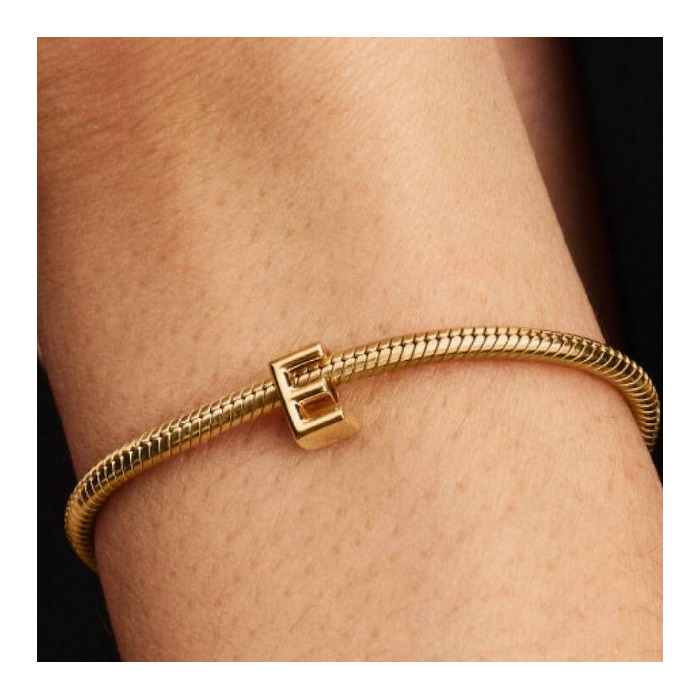 277099 01 Pandora Bedel Letter E 14K Pleetgoud 763951C00 Juwelier Clem Vercammen.jpg