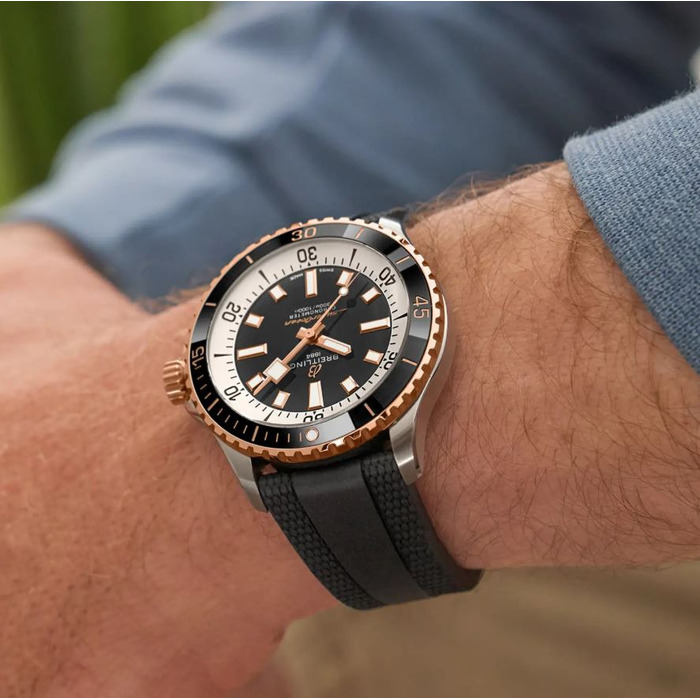 254716 01 Breitling Superocean Automatic 42 U17375211B1S1 Juwelier Clem Vercammen.jpg