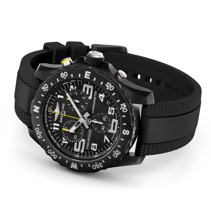 268381 01 Breitling Endurance Pro Black Breitlight X82310E51B1S2 Juwelier Clem Vercammen 1.jpg
