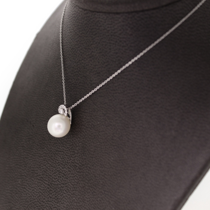 Ketting Met Hanger Witgoud 18 Karaat Parel Zirconium Tweedehands 4499-3281 Juwelier Clem Vercammen.jpg