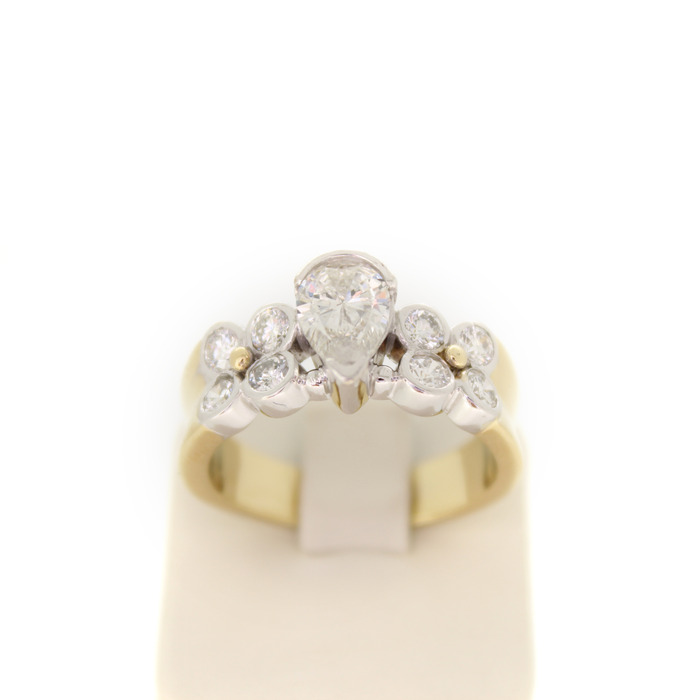 ring Bicolor wit Geelgoud 18 Karaat Briljanten Peer 4568-3282 Juwelier Clem Vercammen.jpg