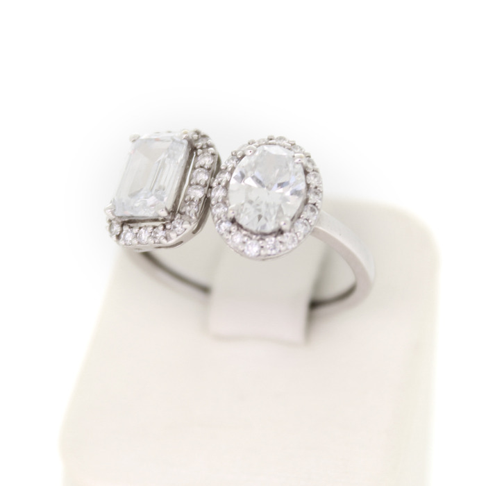 Ring 14 Karaat Witgoud Lab grown Diamonds Oval Emeralds Briljanten Tweedehands 4403-3287 Juwelier Clem Vercammen.jpg