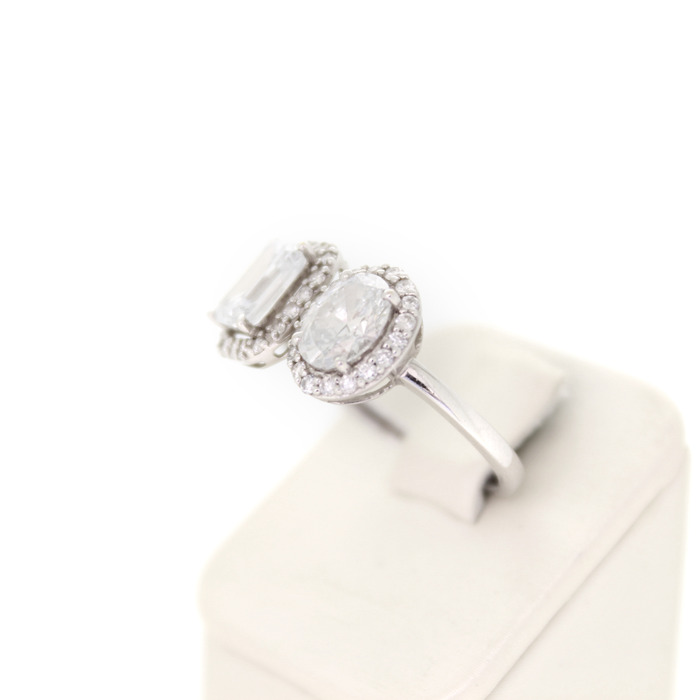Ring 14 Karaat Witgoud Lab grown Diamonds Oval Emeralds Briljanten Tweedehands 4403-3287 Juwelier Clem Vercammen.jpg
