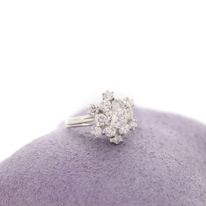 Ring Entourage Witgoud 18 Karaat Briljanten Tweedehands 4497-3291 Juwelier Clem Vercammen.jpg
