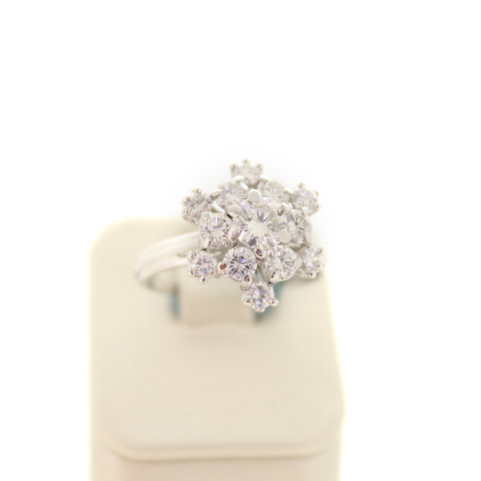 Ring Entourage Witgoud 18 Karaat Briljanten Tweedehands 4497-3291 Juwelier Clem Vercammen.jpg