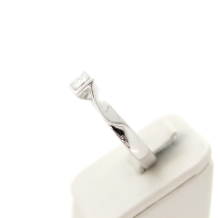 Ring Solitair Witgoud 18 Karaat Princess Cut Diamant Tweedehands 4902-3307 Juwelier Clem Vercammen.jpg