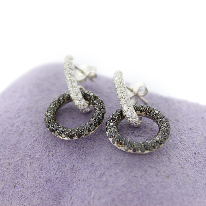 Oorbellen Witgoud 18 Karaat Briljanten 4883-3298 Tweedehands Juwelier Clem Vercammen.jpg