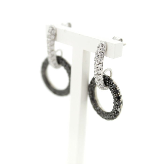 Oorbellen Witgoud 18 Karaat Briljanten 4883-3298 Tweedehands Juwelier Clem Vercammen.jpg
