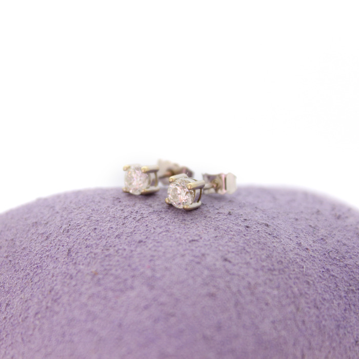 Oorstekers Solitair Witgoud 18 Karaat Briljant Tweedehands 4935-3292 Juwelier Clem Vercammen.jpg