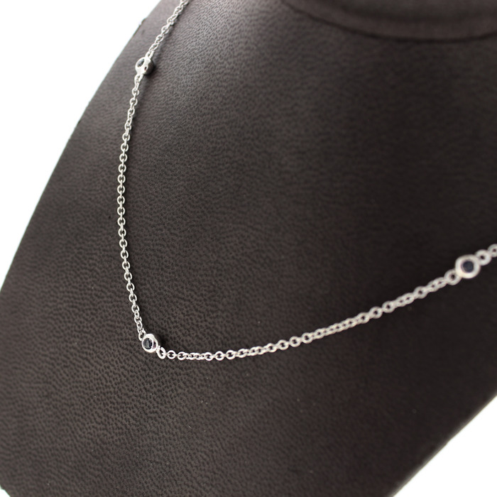Ketting Witgoud 18 Karaat Blauwe Kleursteentjes Tweedehands 4907-3304 Juwelier Clem Vercammen.jpg