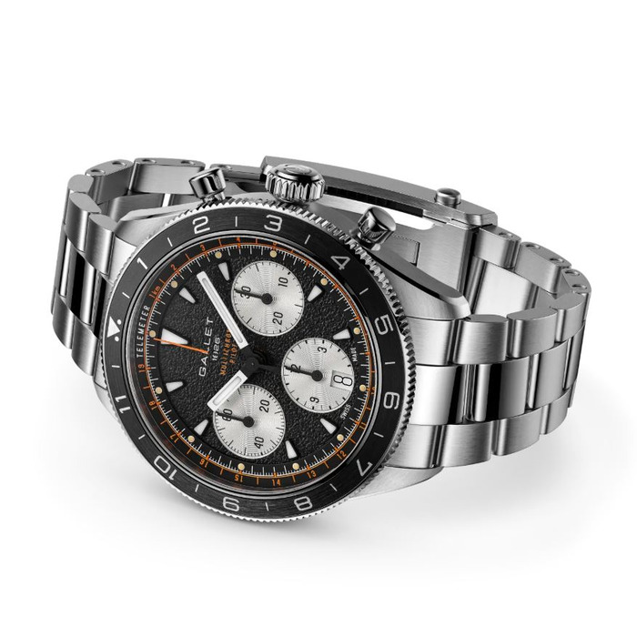 277980 01 Gallet Multichron Pilot Chronograph 42 AG2303251B1A1 Juwelier Clem Vercammen.jpg