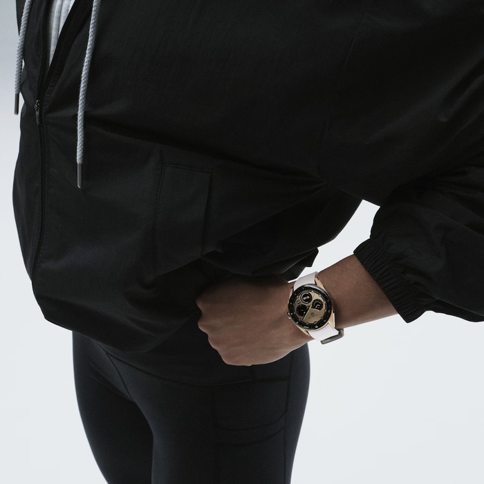 275478 01 TAG Heuer Connected Calibre E5 Golden Bright Edition SBT8011 BT0036 1.jpg