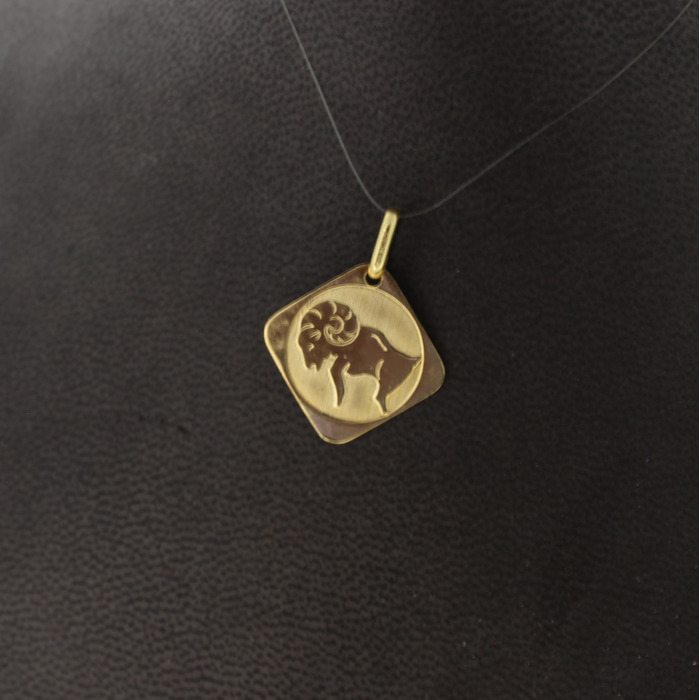 Hanger Horoscope Ram 18K geelgoud TWeedehands 82502-3320 Juwelier Clem Vercammen.jpg