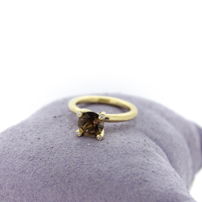 Ring Geelgoud 18K Briljanten Smokey Quartz Tweedehands 82506-3324 Juwelier Clem Vercammen.jpg