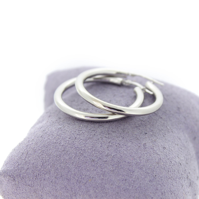 Creolen Witgoud 18 Karaat Tweedehands 82516-3334 Juwelier Clem Vercammen.jpg