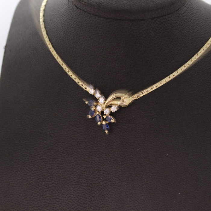 Collier Geelgoud Saffier Briljant Tweeddehands 5746-3351 Juwelier Clem Vercammen.jpg