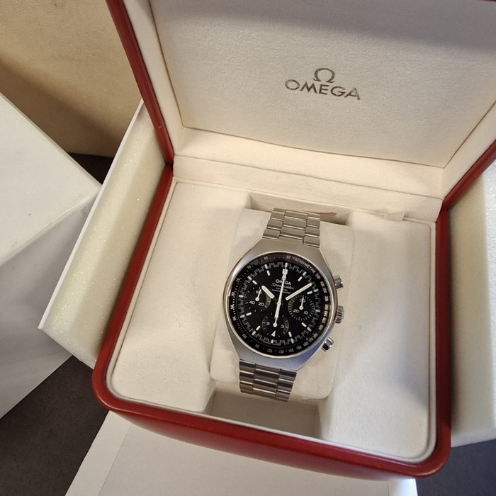 Omega Speedmaster Mark 2 32710435001001 Tweedehands 6116-2140 Juwelier Clem Vercammen.jpg