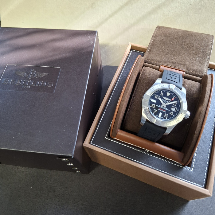 Breitling Avenger ll Seawolf A1733110BC31 Tweedehands 4888-2150 Juwelier Clem Vercammen.jpg