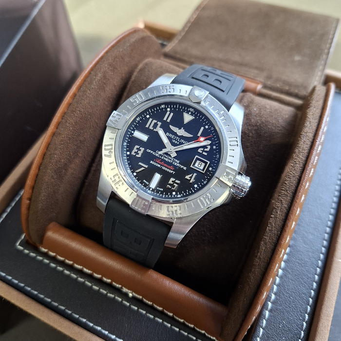 Breitling Avenger ll Seawolf A1733110BC31 Tweedehands 4888-2150 Juwelier Clem Vercammen.jpg