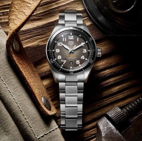 New Tag Heuer Autavia Isograph New Tag Heuer Autavia Isograph