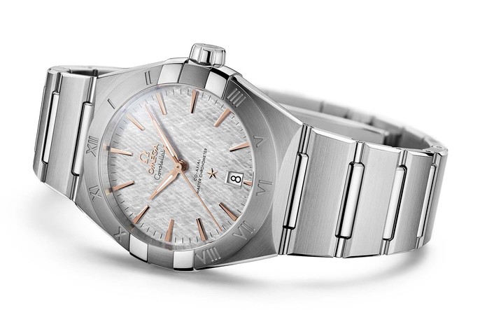 Omega introduceert de vijfde generatie Omega Constellation Omega introduceert de vijfde generatie Omega Constellation