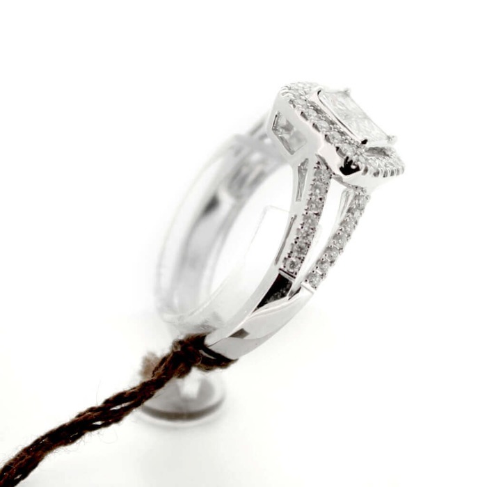 Hulchi_Belluni_Ring_94191WW_18K_Witgoud_Diamant_Princess_juwelier_Clem_Vercammen_4457_Outlet20_6.jpg