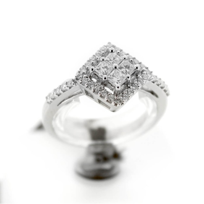 Hulchi_Belluni_Ring_94177WW_18K_Witgoud_Briljant_Princess_juwelier_Clem_Vercammen_3464_Outlet20_10.jpg