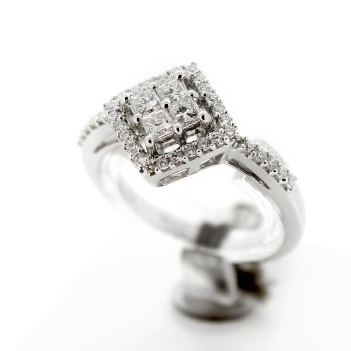 Hulchi_Belluni_Ring_94177WW_18K_Witgoud_Briljant_Princess_juwelier_Clem_Vercammen_3464_Outlet20_2.jpg