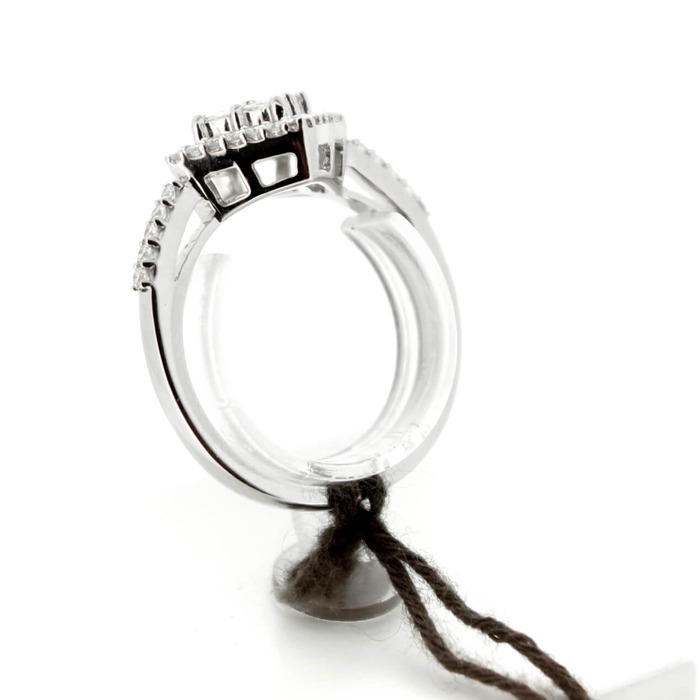 Hulchi_Belluni_Ring_94177WW_18K_Witgoud_Briljant_Princess_juwelier_Clem_Vercammen_3464_Outlet20_4.jpg
