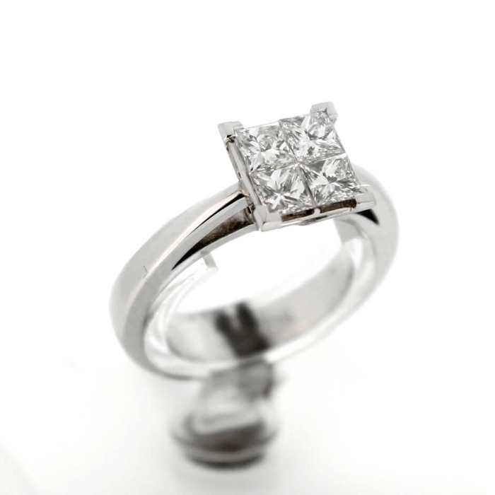 Hulchi_Belluni_Ring_91162SWW_18K_Witgoud_Princess_juwelier_Clem_Vercammen_6029_Outlet20_7.jpg