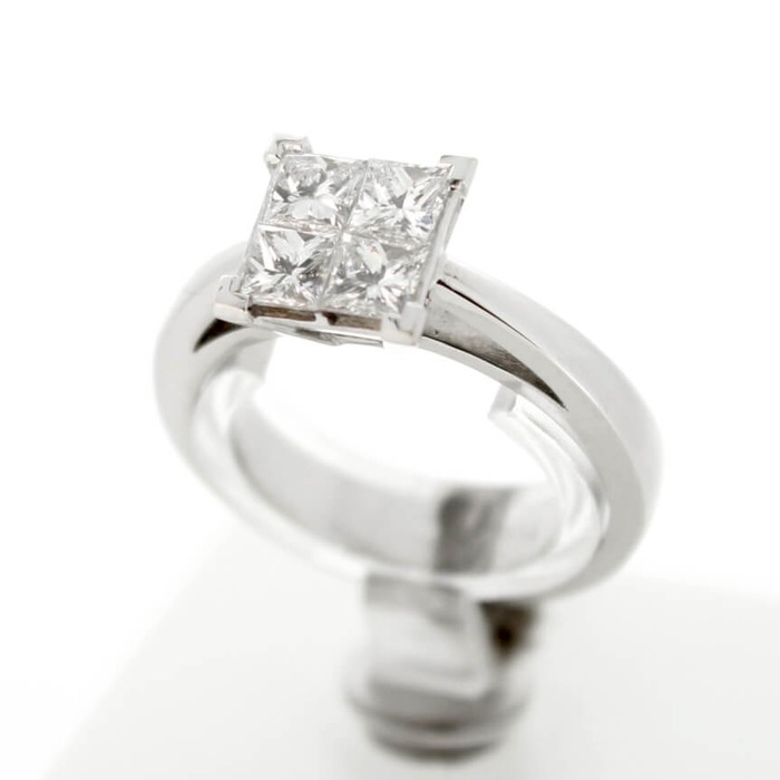 Hulchi_Belluni_Ring_91162SWW_18K_Witgoud_Princess_juwelier_Clem_Vercammen_6029_Outlet20_2.jpg