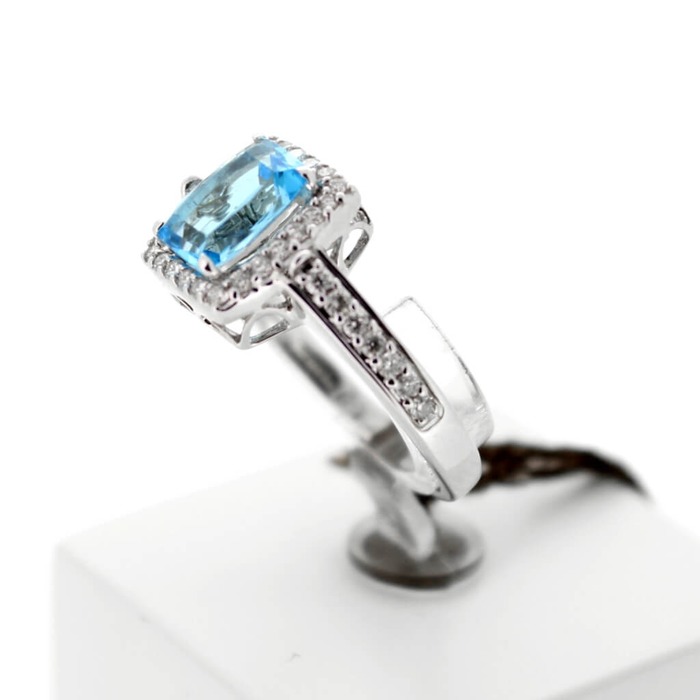 Hulchi_Belluni_Ring_63110WWSP_18K_Witgoud_Briljant_Swiss_Blue_Topaz_juwelier_Clem_Vercammen_2831_Outlet20_2.jpg