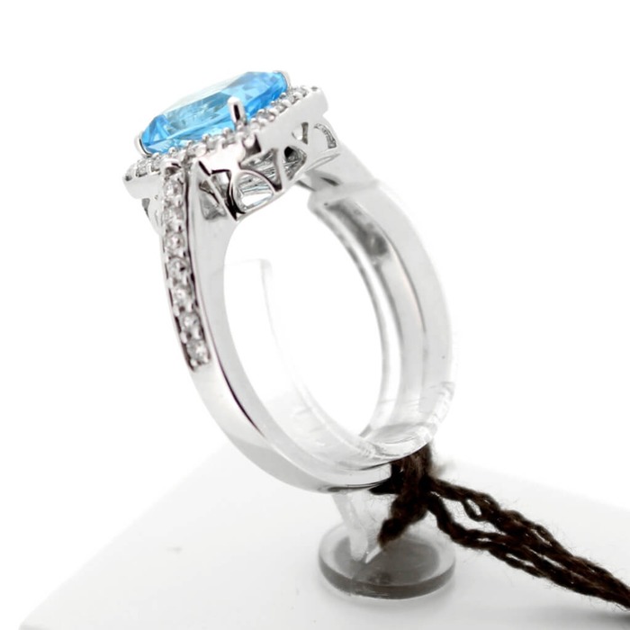 Hulchi_Belluni_Ring_63110WWSP_18K_Witgoud_Briljant_Swiss_Blue_Topaz_juwelier_Clem_Vercammen_2831_Outlet20_3.jpg