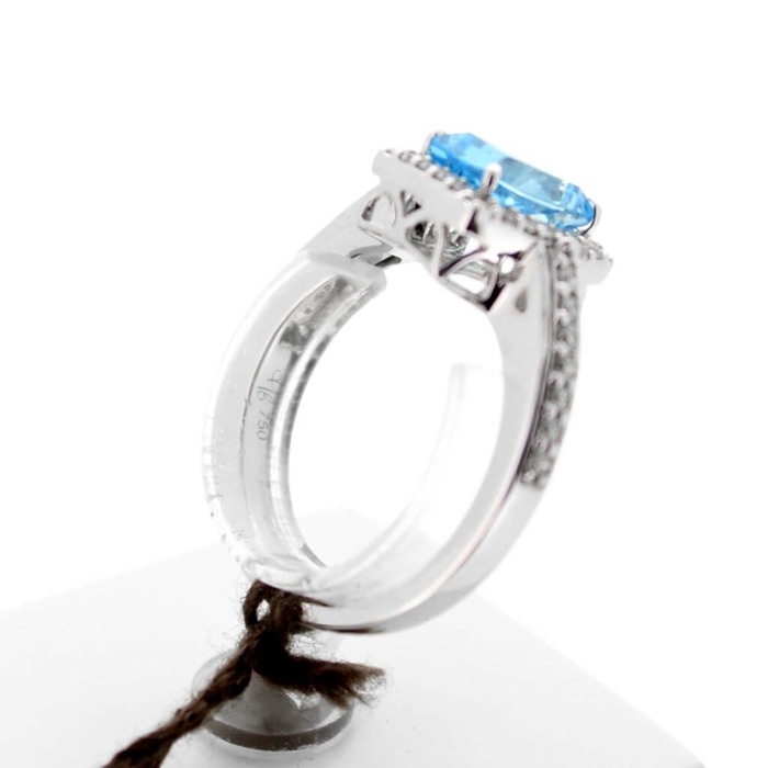 Hulchi_Belluni_Ring_63110WWSP_18K_Witgoud_Briljant_Swiss_Blue_Topaz_juwelier_Clem_Vercammen_2831_Outlet20_5.jpg