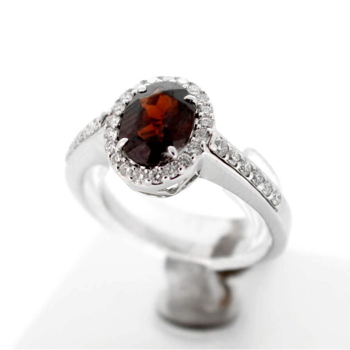 Hulchi_Belluni_Ring_63104WWSP_18K_Witgoud_Briljant_Granaat_juwelier_Clem_Vercammen_2689_Outlet20_2.jpg