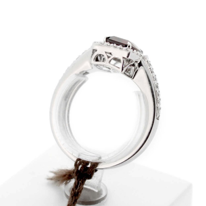 Hulchi_Belluni_Ring_63110WWSP_18K_Witgoud_Briljant_Granaat_juwelier_Clem_Vercammen_2831_Outlet20_5.jpg