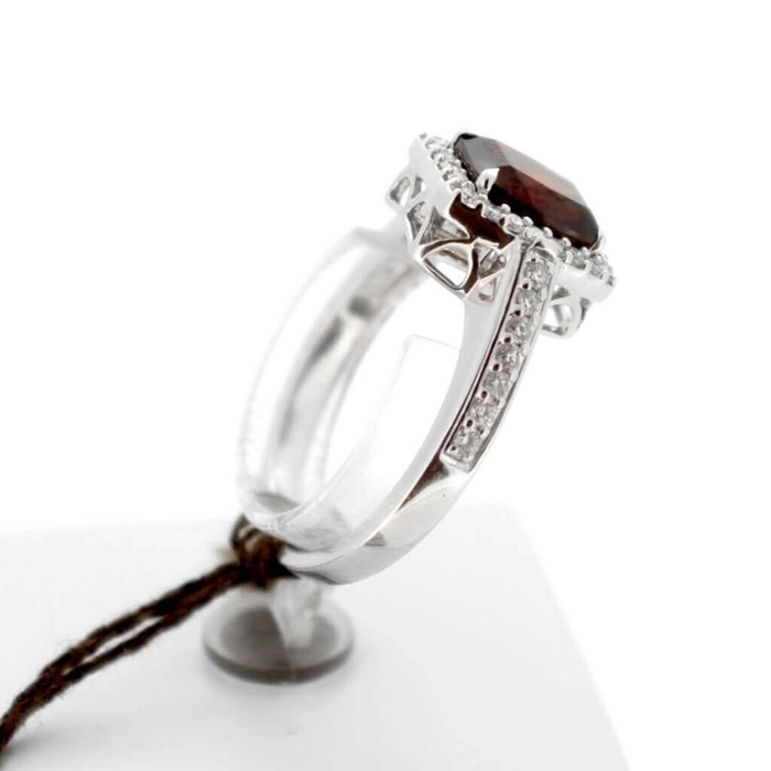 Hulchi_Belluni_Ring_63110WWSP_18K_Witgoud_Briljant_Granaat_juwelier_Clem_Vercammen_2831_Outlet20_6.jpg