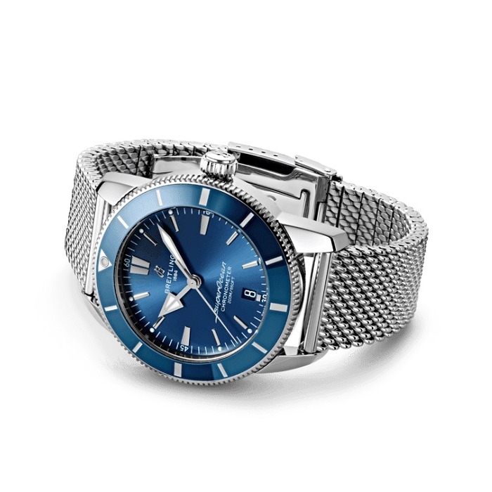 234701_01_BREITLING_SUPEROCEAN_HERITAGE_II_B20_AUTOMATIC_44_AB2030161C1A1_BLUE_CLEM_VERCAMMEN_BREITLING_ONLINE_SHOP_03.jpg