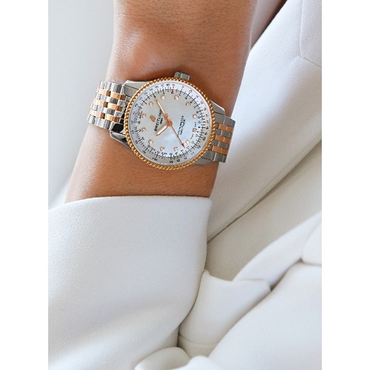 Breitling Navitimer 1 AUTOMATIQUE 35 U17395211A1U1 Bicolor 18 karaat  parelmoer met diamant Clem Vercammen