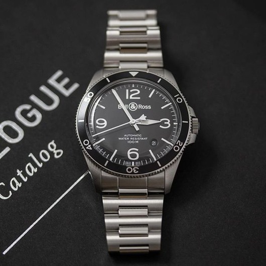 Horloge Bell & Ross BR V2-92 Black Steel BRV292-BL-ST/SCA