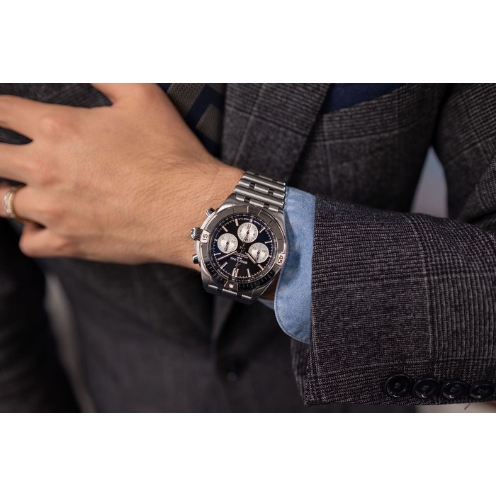 238800_01_Breitling_Chronomat_B01_42_Black_Rouleaux_Bracelet_AB0134101B1A1_clem-vercammen-5.jpg