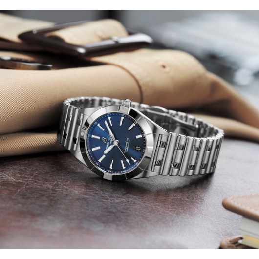 Horloge Breitling Chronomat 32 Quartz Blue A77310101C1A1