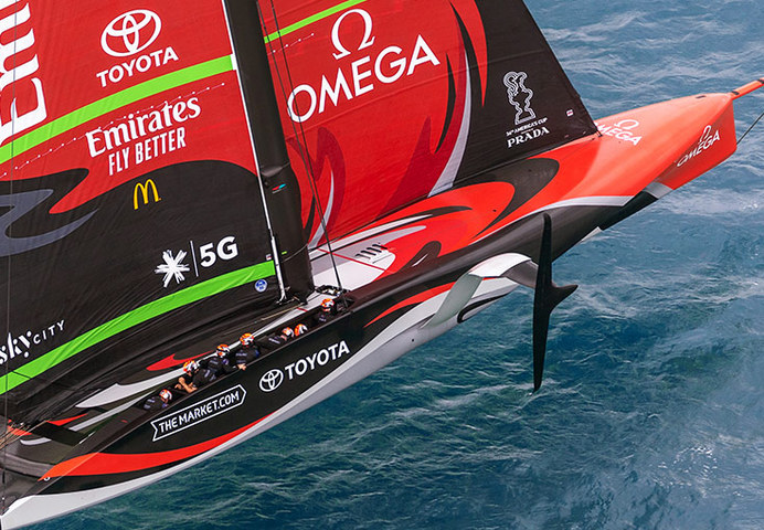 OMEGA introduceert nieuwe Seamaster Diver 300M 'America's Cup' Chronograaf OMEGA introduceert nieuwe Seamaster Diver 300M 'America's Cup' Chronograaf