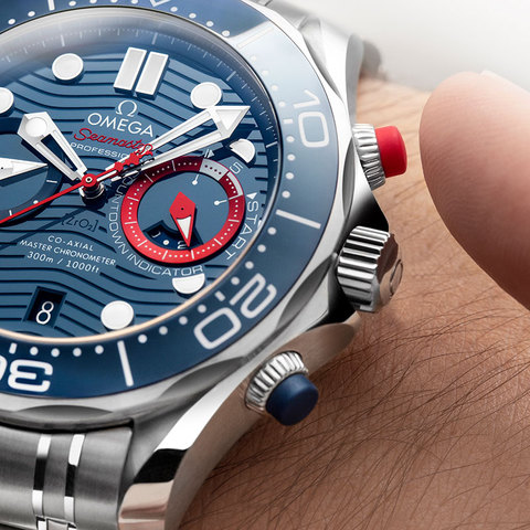 OMEGA introduceert nieuwe Seamaster Diver 300M 'America's Cup' Chronograaf OMEGA introduceert nieuwe Seamaster Diver 300M 'America's Cup' Chronograaf