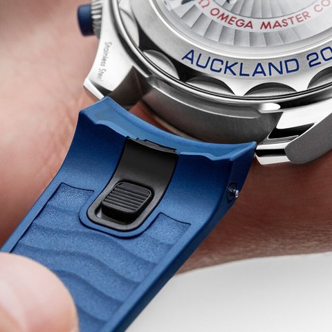 OMEGA introduceert nieuwe Seamaster Diver 300M 'America's Cup' Chronograaf OMEGA introduceert nieuwe Seamaster Diver 300M 'America's Cup' Chronograaf