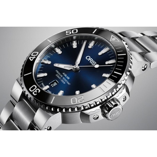 Horloge Oris Aquis Date 01733 7730 4135