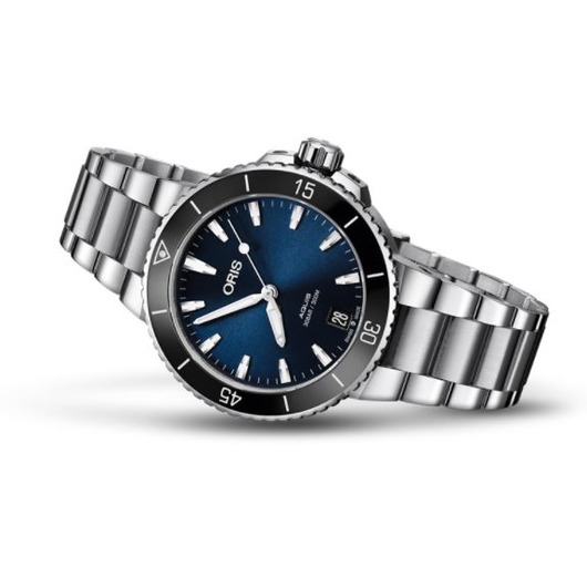 Horloge Oris Aquis Date 01733 7731 4135