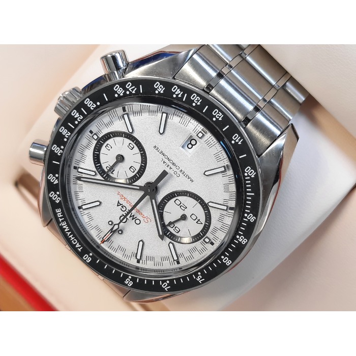 Omega_Speedmaster_Racing_32930445104001_Juwelier_Clem_Vercammen-13.jpg