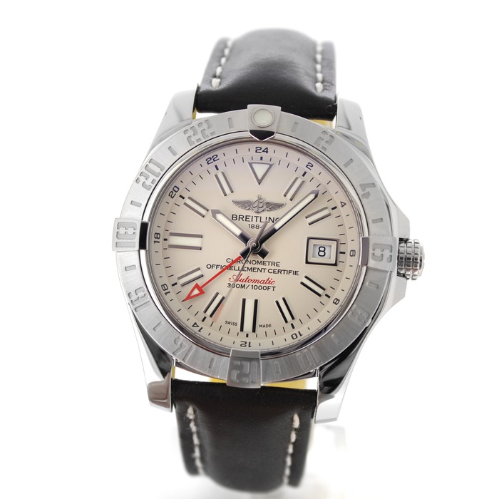 Breitling_Avenger_GMT_Tweedehands_CV-549_Juwelier_Clem_Vercammen.jpg